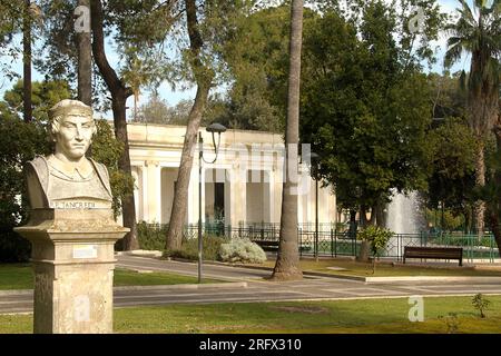 Lecce, Italia. Busto del Re Tancredi di Sicilia nel Parco Giuseppe Garibaldi/Villa Comunale. Foto Stock