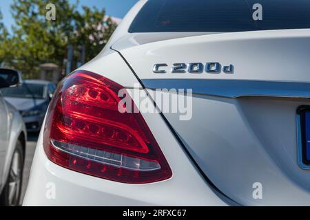 ISTANBUL - 3 AGOSTO 2013: Mercedes-Benz C200D. C-Class è una linea di auto executive compatte prodotte dalla Daimler AG. Foto Stock