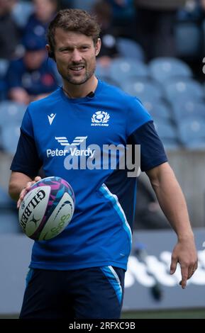 5 agosto 2023: La famosa Grouse Nations Series. L'assistente allenatore della Scozia Pete Horne durante il riscaldamento prima della Scozia contro France International, Scottish gas - Murrayfield, Edimburgo. Credito: Ian Rutherford Alamy Live News Foto Stock