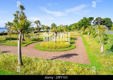 Torquay Devon Torquay English Riviera Abbey Meadows and Gardens sul lungomare di Torquay Torre Abbey Sands Torquay Devon Inghilterra Regno Unito GB Europa Foto Stock