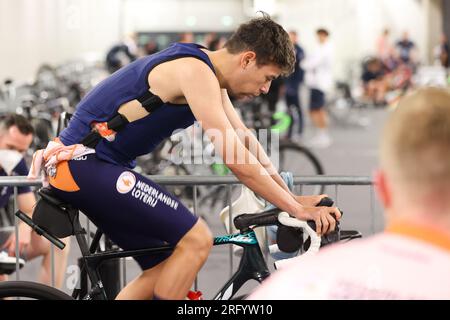 Glasgow, Regno Unito. 6 agosto 2023. GLASGOW, SCOZIA - 6 AGOSTO: Vincent Hoppezak dei Paesi Bassi durante l'allenamento il giorno 4 del 96° Campionato del mondo di ciclismo UCI Glasgow 2023 il 6 agosto 2023 a Glasgow, Scozia. (Foto di Tim Buitenhuis/Agenzia BSR) credito: Agenzia BSR/Alamy Live News Foto Stock