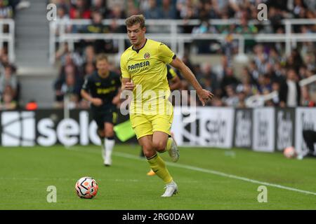 Alexander Sorloth del Villareal durante la partita di Sela Cup tra Newcastle United e Villareal CF a St. James's Park, Newcastle domenica 6 agosto 2023. (Foto: Mark Fletcher | mi News) crediti: MI News & Sport /Alamy Live News Foto Stock