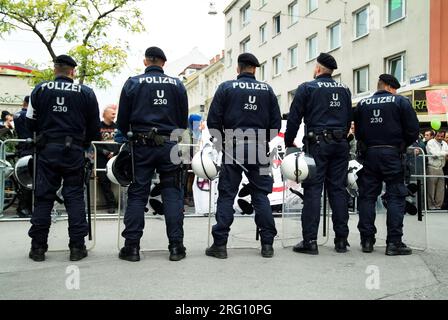 Vienna, Austria. 27 settembre 2008. Manifestazione anti-FPÖ (Partito della libertà d'Austria) al mercato Viktor Adler Foto Stock