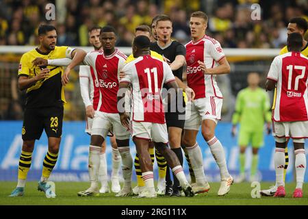 DORTMUND - (lr) Emre CAN del Borussia Dortmund,Jorrel Hato dell'Ajax, Steven Bergwijn dell'Ajax, Jacob Medic dell'Ajax, Carlos Borges dell'Ajax durante l'amichevole tra Borussia Dortmund e Ajax Amsterdam al Signal Iduna Park il 6 agosto 2023 a Dortmund, Germania. ANP BART STOUTJESDYK Foto Stock