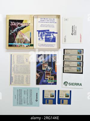 Contenuto della confezione, Silpheed, super dogfighter 1988 di Sierra Games. Gioco per computer MS-DOS per IBM e Personal computer Foto Stock