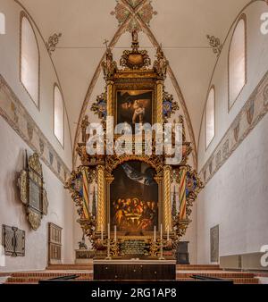 Pala d'altare gigante con un dipinto dell'ultima cena e la crocifissione nella chiesa dell'abbazia di Sorø, Danimarca, 29 luglio 2023 Foto Stock