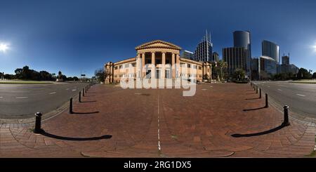 Visualizzazione panoramica a 360 gradi di Grande entrata della Biblioteca di Stato del nuovo Galles del Sud, il Mitchell Building, architettura classica, a Sydney in Australia