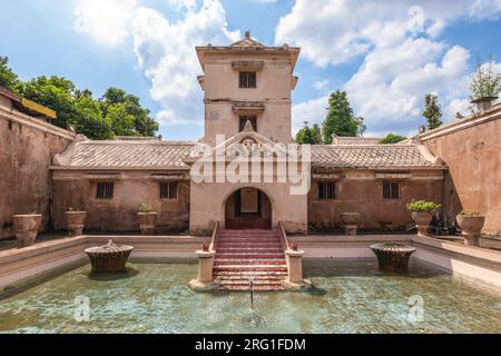 Taman Sari Water Castle, ex giardino reale del Sultanato di Yogyakarta in Indonesia Foto Stock