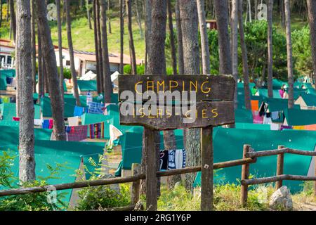 Tende in campeggio, Camping Islas Cies, Isla del Faro, Isole Cies, Galizia, Spagna Foto Stock