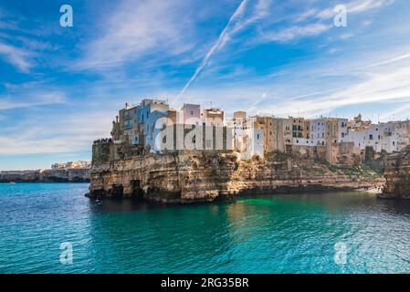 Polignano a Mare è un comune della città metropolitana di Bari, Puglia, Italia meridionale, situato sul mare Adriatico Foto Stock