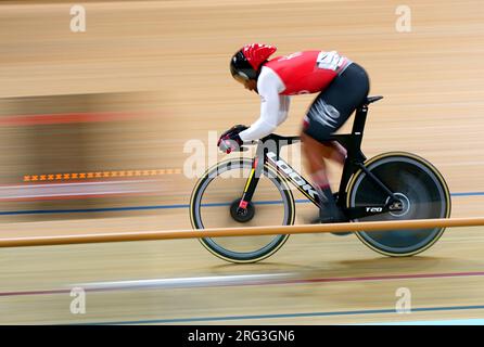 Nicholas Paul di Trinidad e Tobago in azione nelle semifinali Men's Elite Sprint durante il quinto giorno dei Campionati del mondo di ciclismo UCI 2023 al Sir Chris Hoy Velodrome di Glasgow. Data immagine: Lunedì 7 agosto 2023. Foto Stock