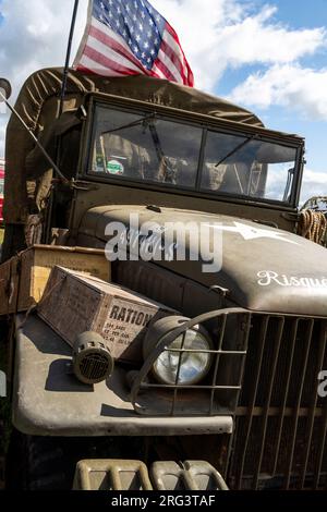 American Deuce e mezzo. 47th Annual Gloucestershire Vintage and Country Extravaganza, South Cerney Airfiled, Cirencester. REGNO UNITO Foto Stock