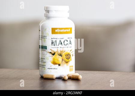 OSTRAVA, REPUBBLICA CECA - 21 GIUGNO 2023: AllNature Maca integratore alimentare (lepidium meyenii) per una migliore fertilità Foto Stock