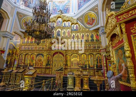 Almaty, Kazakistan - 6 agosto 2023: La cattedrale dell'Ascensione è una cattedrale ortodossa russa ad Almaty, Kazakistan. Foto Stock