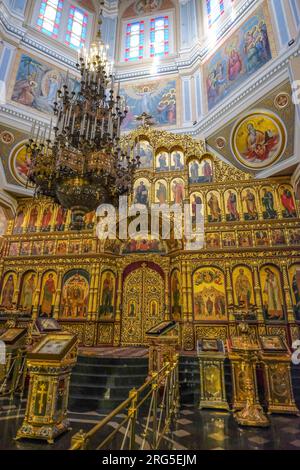 Almaty, Kazakistan - 6 agosto 2023: La cattedrale dell'Ascensione è una cattedrale ortodossa russa ad Almaty, Kazakistan. Foto Stock