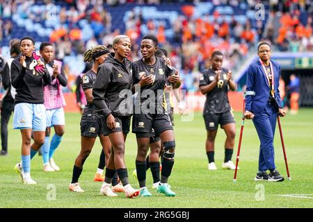 Sydney, Australia, 6 agosto 2023: I giocatori sudafricani guardano degottiti e delusi dopo la partita di calcio della Coppa del mondo femminile FIFA Round 16 tra Paesi Bassi e Sud Africa al Sydney Football Stadium di Sydney, Australia. (Daniela Porcelli/SPP) Foto Stock