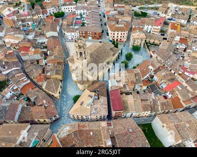 Vista aerea della concattedrale di Santa Maria del Romeral a Monzon, provincia di Huesca, Spagna Foto Stock