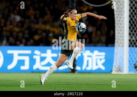 Sydney, Australia, 7 agosto 2023. Il Caitlin Foord of Australia controlla la palla durante il turno di Coppa del mondo femminile di 16 partite di calcio tra l'Australia Matildas e la Danimarca allo Stadium Australia il 7 agosto 2023 a Sydney, in Australia. Credito: Damian Briggs/Speed Media/Alamy Live News Foto Stock