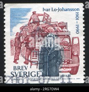 SVEZIA - CIRCA 2001: Francobollo stampato dalla Svezia, mostra Ivar lo Johansson e Truck, circa 2001 Foto Stock