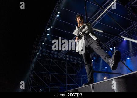 Tananai durante la sua esibizione allo Zoo Music Fest di Pescara, il 7 agosto 2023. (Foto di Marco Zac/NurPhoto) credito: NurPhoto SRL/Alamy Live News Foto Stock