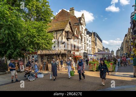 Die Cornmarket Street, wichtige Einkaufsstraße und Fußgängerzone a Oxford, Oxfordshire, Inghilterra, Großbritannien, Europa | Cornmarket Street, Major Foto Stock