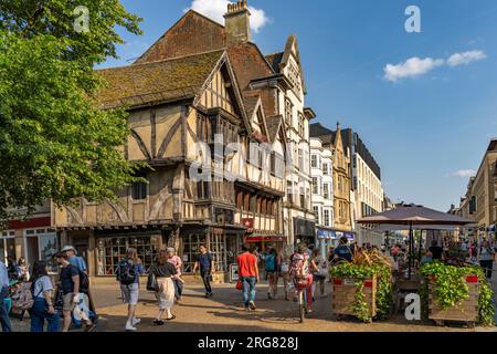 Die Cornmarket Street, wichtige Einkaufsstraße und Fußgängerzone a Oxford, Oxfordshire, Inghilterra, Großbritannien, Europa | Cornmarket Street, Major Foto Stock