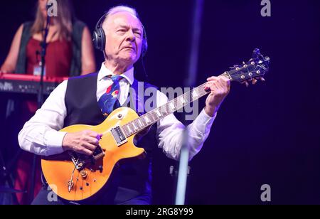 Toyah e Robert Fripp durante la loro esibizione al Wickham Festival 2023. Foto Stock