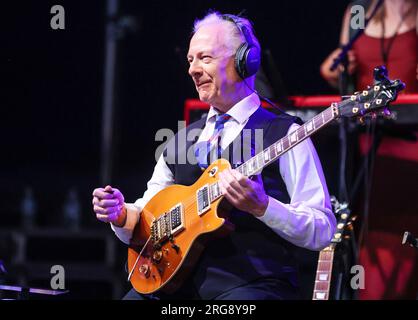 Toyah e Robert Fripp durante la loro esibizione al Wickham Festival 2023. Foto Stock