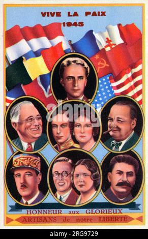 WW2 - Pace nel 1945 - onora gli architetti della tua libertà - scheda patriottica del Belgio con ritratti a incasso di (da sinistra a destra dall'alto): Leopoldo III del Belgio (1901-1983), presidente Franklin Delano Roosevelt (1882-1945), re Giorgio vi di Gran Bretagna e regina Elisabetta, primo ministro Winston Churchill, presidente Charles de Gaulle di Francia, regina Giuliana dei Paesi Bassi e principe Bernardo di Lippe-Biesterfeld e Josef Stalin. Foto Stock