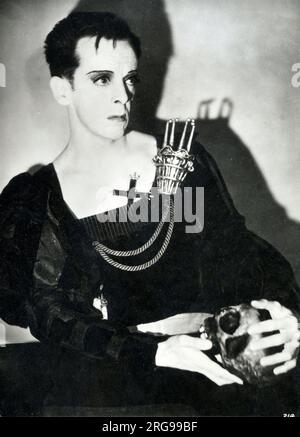 Ballerino Robert Helpmann (1909-1986) come 'Amleto' - Londra, New Theatre - Old Vic Production. Foto Stock