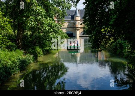 Città di Châlons en Champagne il mercato castel nel Petit Jard | la petite ville de Châlons en Champagne - le Chateau du marche dans le petit Jard Foto Stock