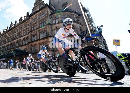 La squadra femminile britannica di Elynor Backstedt, Pfeiffer Georgi e Anna Shackley durante il Team Time Trial Mixed Relay il sesto giorno dei Campionati del mondo di ciclismo UCI 2023 a Glasgow. Data foto: Martedì 8 agosto 2023. Foto Stock