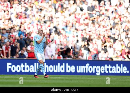 Erling Haaland di Manchester City guarda. . Fa Community Shield Match, Arsenal contro Manchester City allo stadio Wembley di Londra domenica 6 agosto 2023. Solo per uso editoriale. foto di Andrew Orchard/Andrew Orchard fotografia sportiva/Alamy Live News Foto Stock