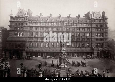 Vintage 19th ° secolo fotografia: Charing Cross stazione ferroviaria Hotel, Londra Foto Stock