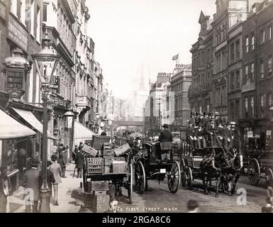 Vista lungo Fleet Street London, soffocata dal traffico trainato da cavalli. Vintage 19th ° secolo fotografia Foto Stock