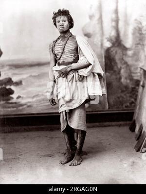 C. 1880 India - immagine da un album di indiano 'tipi' e mestieri" progettato per illustrare l'India ad un visualizzatore britannico - fakir o santo uomo Foto Stock