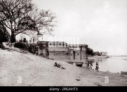 C. 1880 India - Satti Chaura Ghat o un massacro Ghat in Kanpur, Cawnpore, Uttar Pradesh, banca del fiume Gange - Scena di uccisione di 300 British uomini donne e bambini durante la ribellione indiana del 1857, Foto Stock