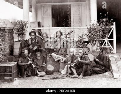 C.1880 Sud Est Asiatico - Francese Indo-China Vietnam - gruppo di musicisti Foto Stock