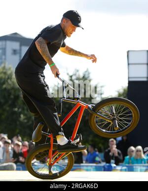 La tedesca Dustyn Alt nella gara di qualificazione BMX Freestyle Flatland Men Elite durante la sesta giornata dei Campionati del mondo di ciclismo UCI 2023 a Glasgow Green, Glasgow. Data foto: Martedì 8 agosto 2023. Foto Stock