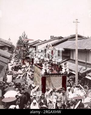 C. 1880 Giappone - Processione del festival Foto Stock