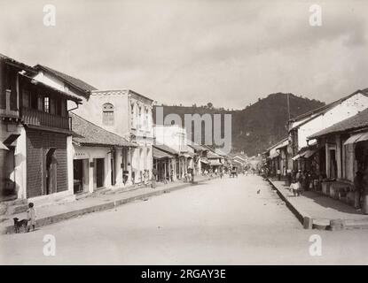 Fotografia del 19 ° secolo d'epoca: Scena di strada a Colombo, Ceylon, Sri Lanka, circa 1890. Monolocale Skeen. Foto Stock