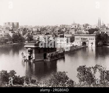 Fotografia d'epoca del XIX secolo: Il Tempio d'oro Sikh, Amritsar, Umritsar, India. Foto Stock