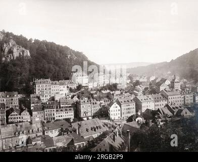 Fotografia d'epoca del XIX secolo - veduta di Prager StraÃƒÂŸe Karlsbad Kaarlovy Vary. Di Stengel & Co, Dresda, Germania Foto Stock