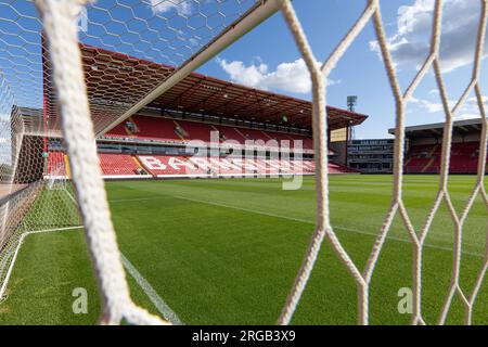 A General view of Oakwell in vista della partita di Carabao Cup Barnsley vs Tranmere Rovers a Oakwell, Barnsley, Regno Unito, 8 agosto 2023 (foto di Mark Cosgrove/News Images) Foto Stock