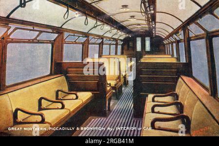 Great Northern, Piccadilly e Brompton Railway - interni auto. Foto Stock