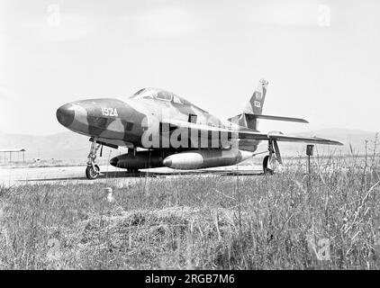 Forze aeree turche (Turk Hava Kuvvetleri) - Repubblica RF-84F-10-RE Thunderflash 11924 (msn , ex 51-1924). Di 114 filo, alla base aerea di Eskisehir Foto Stock