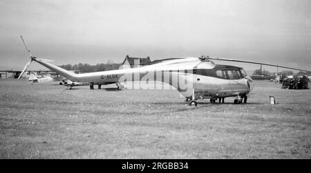 Bristol Type 173 Sycamore Mk.3 G-ALSX (msn 12892), a White Waltham il 6 maggio 1951, per il Royal Aeronautical Society Garden Party. Foto Stock