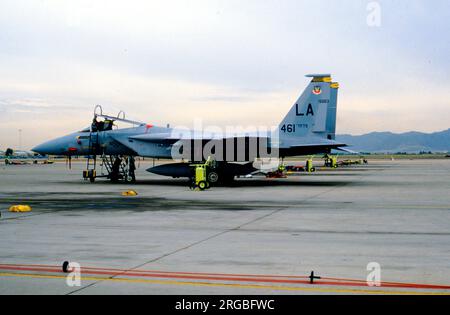 United States Air Force - McDonnell Douglas F-15A-16-MC Eagle 76-063 (msn 0249-A215, codice base 'LA'), del 461st Tactical Fighter Training Squadron, presso la base dell'aeronautica militare Luke. Foto Stock