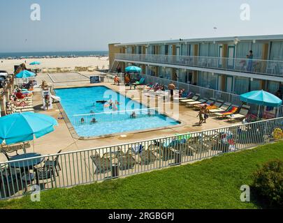 Villa Nova Motel con vista sulla piscina e sulla spiaggia a Wildwood Crest, New Jersey Foto Stock