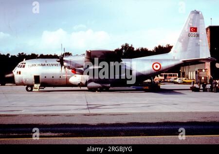 Turk Hava Kuvvetleri - Lockheed C-130e Hercules 00991 / 12-991 (msn 4524, ex 73-0991). (Turk Hava Kuvvetleri - forza aerea turca). Foto Stock